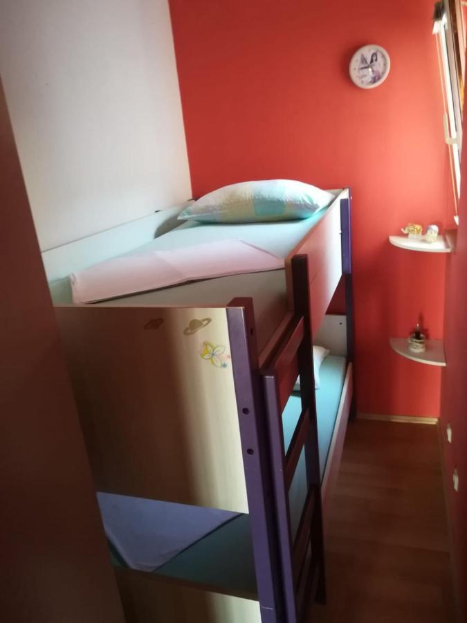 Apartman Stanic โอมิช ภายนอก รูปภาพ